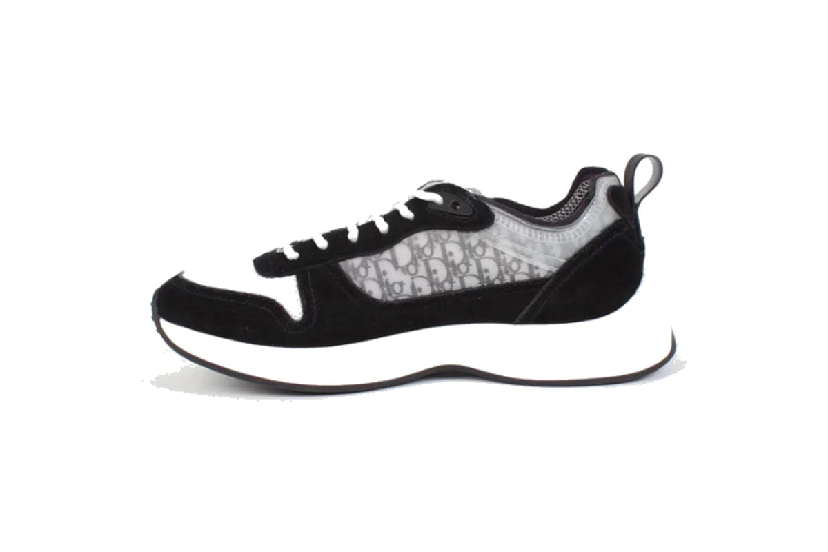D or chrono sneaker