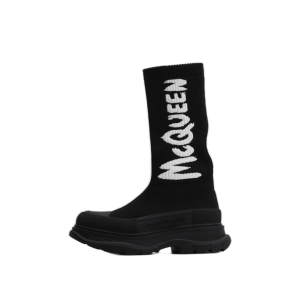 A1exa der Alexander McQueen Tread